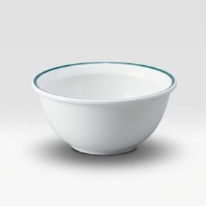 Balta dubenėlė 300 ml su plona tamsiai žalia juostele ant krašto, nufotografuota ant balto fono.