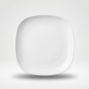 Minimalistinio dizaino balta kvadratinė lėkštė R32, nufotografuota iš viršaus šviesiame fone, priklausanti indų kategorijai.