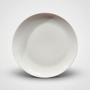 Klasikinio dizaino balta gili lėkštė 21 cm, nufotografuota iš viršaus baltame fone.