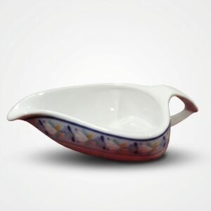 Balta keraminė padažinė 190 ml su mėlynu gėlių raštu, nufotografuota ant šviesaus fono.