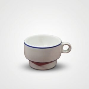 Baltas kavos puodelis 110 ml su plona mėlyna linija, nufotografuotas ant šviesaus fono.