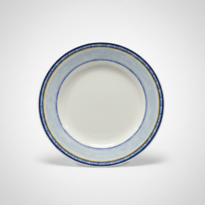 Balta keramikinė lėkštė 16,5 cm su plačiu mėlynu ir geltonu ornamentu ant krašto, nufotografuota iš viršaus.